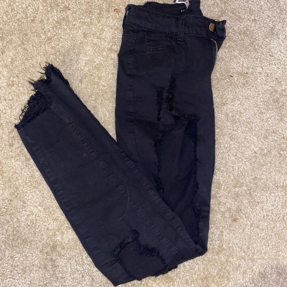 Black jeans with holes/rips from Fashion Nova Size 3